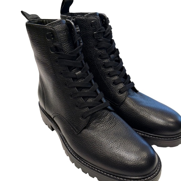 VINCE Dominic Men’s Black Textured Leather Boots Lace Up/ Side Zip Lug Sole Sz 9